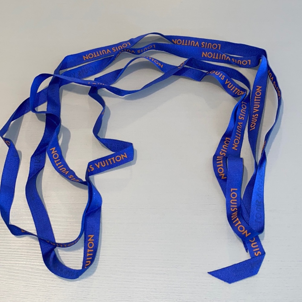 LOUIS VUITTON Gift String LOUIS VUITTON Gift String LOUIS VUITTON Gift String
